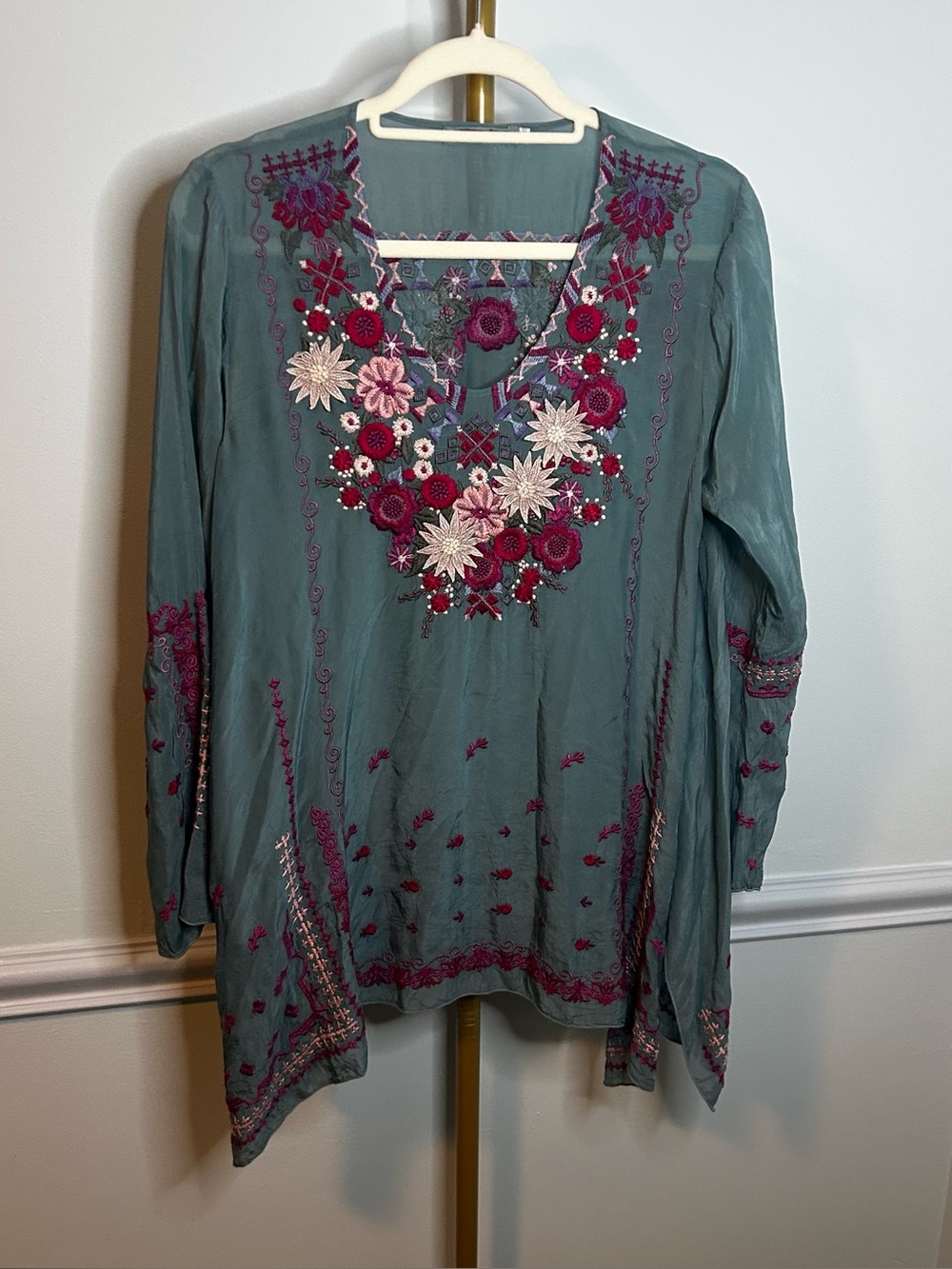 Johnny Was Green Wish Stitch Floral Embroidered Tunic Blouse Size XS